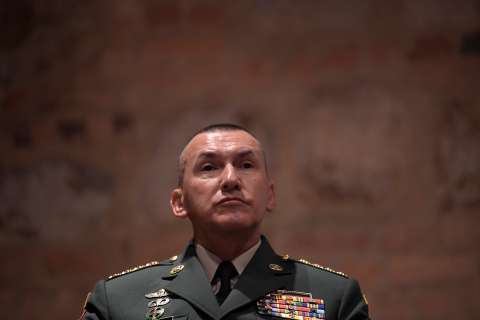 Murillo afirmó que revisará el nombramiento del general Ospina como cónsul en Madrid