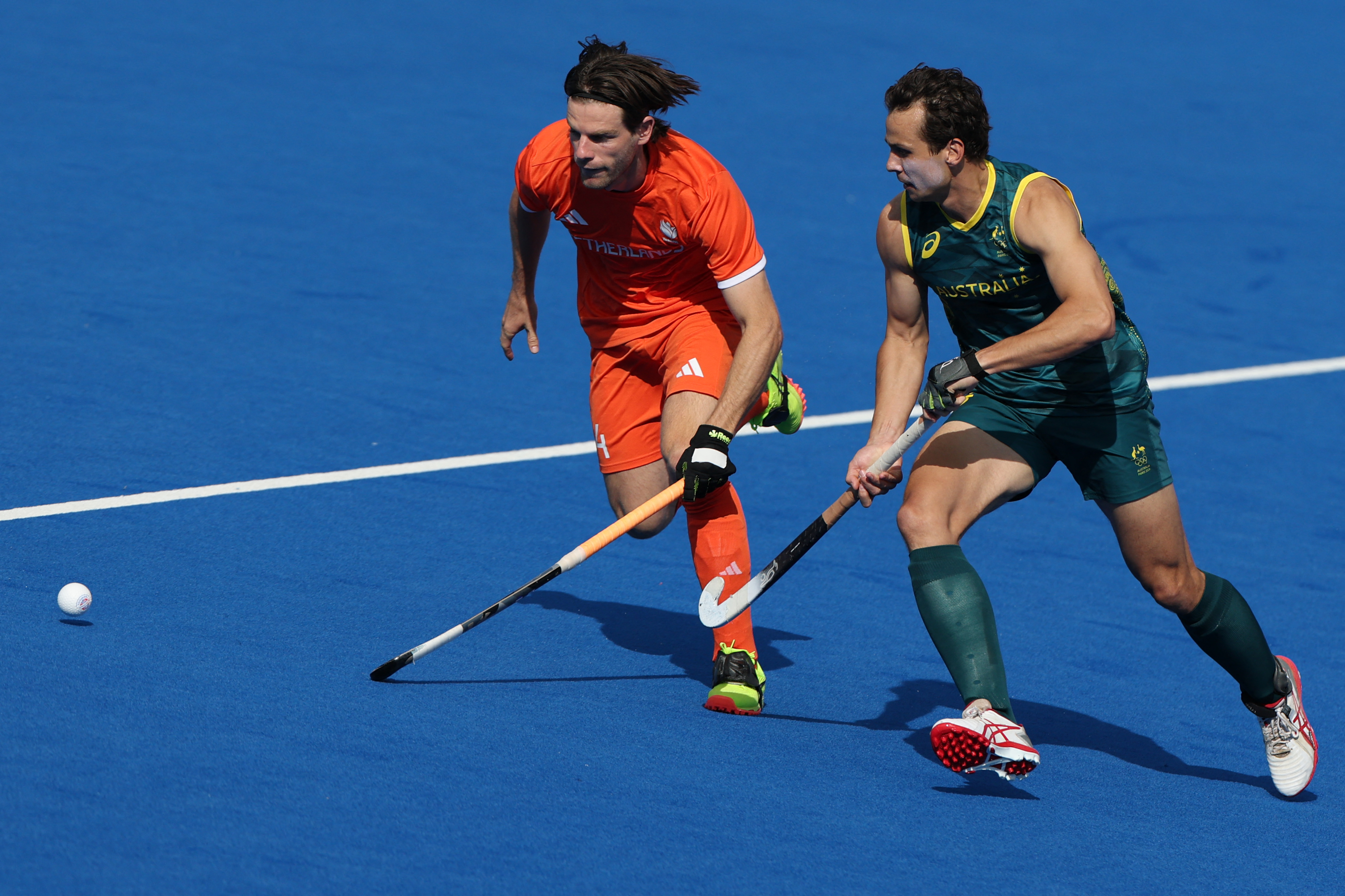 Thomas Craig (derecha) en acción con la selección de Australia durante los cuartos de final del hockey masculino de los Juegos Olímpicos de París 2024.