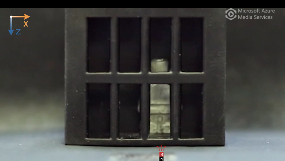 En el video, se ve cómo el material se derrite y luego se vuelve a formar.