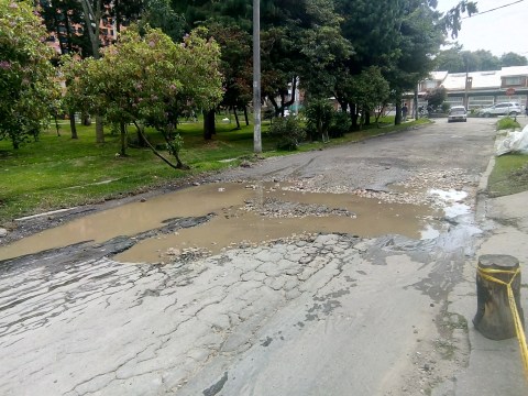 ¿Cómo reportar huecos de las calles de Bogotá para que los tapen?