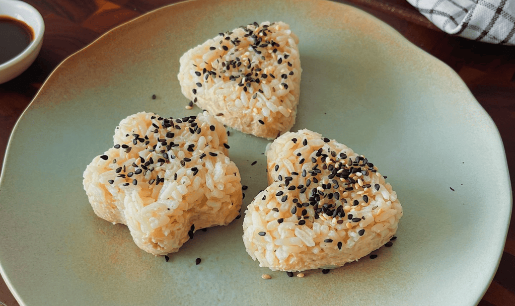 Onigiris de atún