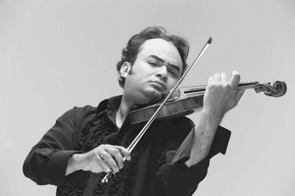 Alexis Cárdenas nació en Maracaibo, Venezuela.