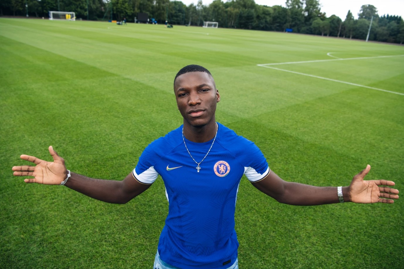 Moisés Caicedo, nuevo jugador de Chelsea. El ecuatoriano de 21 años se convirtió en el jugador más caro de la historia de la Premier League