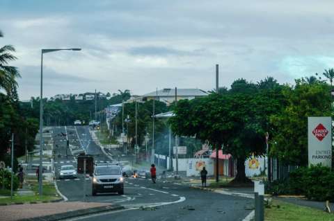 Nueva Caledonia: Francia despliega tropas tras cuatro días de disturbios