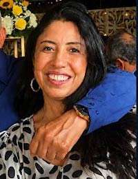 Era odontóloga y una mujer entregada al servicio de los demás. Su familia la recuerda por su fe y por su compromiso con Dios. Ejercía su profesión con la intención de ayudar a las personas.