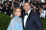 Jennifer Lopez cambió los Globos de Oro por evento solidario en Puerto Rico