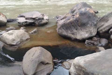 Piden alejarse de derrame de crudo en Norte de Santander por riesgo de explosión