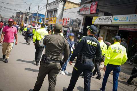 Dos años de la administración Galán, ¿qué tan segura camina Bogotá? Números vs. percepción
