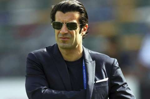 Figo promocionará su candidatura a presidencia de la FIFA en congreso de Conmebol