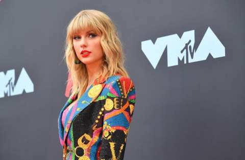Taylor Swift, ¿sin derecho a cantar sus clásicos en los American Music Awards 2019?
