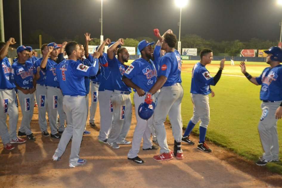 Caimanes de Barranquilla lidera el campeonato de béisbol colombiano. Foto: Claro