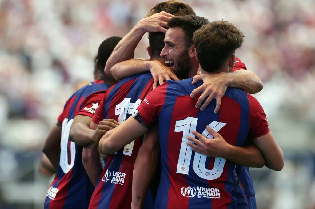 Arlington (United States), 29/07/2023.- FC Barcelona players celebrate after they scored the 3-0 goal during the friendly soccer match between FC Barcelona and Real Madrid, in Arlington, Texas, USA, 29 July 2023. (Futbol, Amistoso) EFE/EPA/ADAM DAVIS