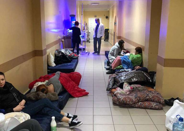 Desde la Organización Mundial de la Salud (OMS) insisten en la necesidad de que los sistemas sanitarios de Ucrania continúen funcionando para brindar atención esencial a todas las personas con problemas de salud.