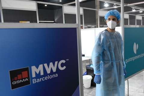 Arrancó este lunes un reducido y vigilado Mobile World Congress en Barcelona
