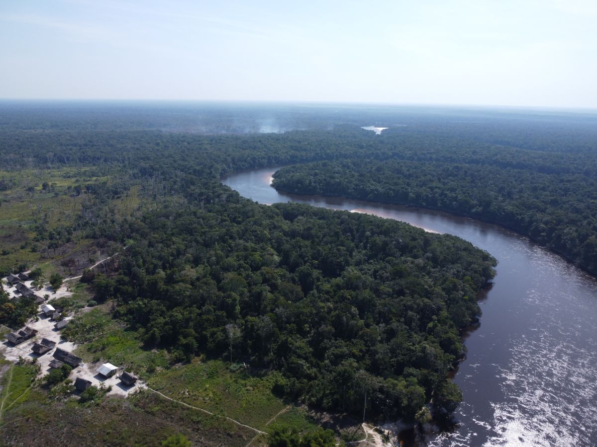 Fotografia aérea del resguardo Cayulamo y río Amazonas, zona RAMSAR.