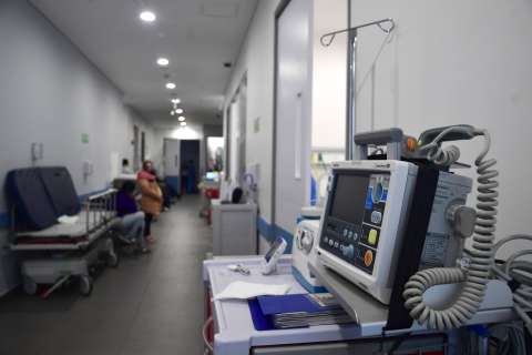 Sec. de Salud emite alerta por alta ocupación hospitalaria por pico respiratorio en Bogotá