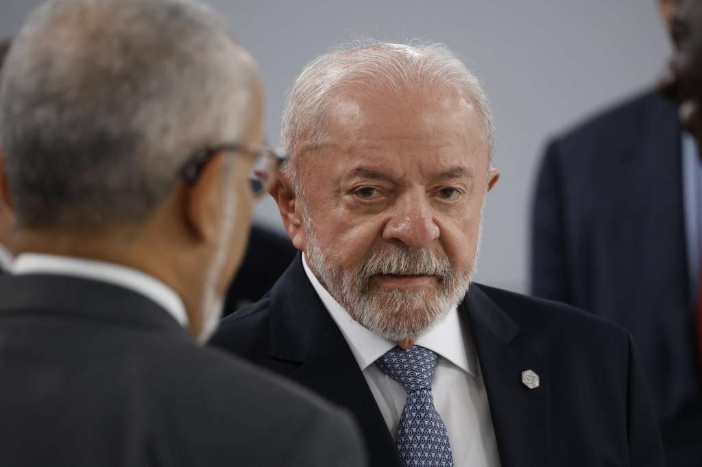 EVIAN-LES-BAINS (France), 17/06/2026.- Brazilian President Luiz Inacio Lula da Silva attends a working session at the Hotel Royal during the G7 summit in Evian-les-Bains, France, 17 June 2026. The 52nd G7 Summit takes place in Evian-les-Bains from 15 to 17 June 2026. (Francia) EFE/EPA/YOAN VALAT