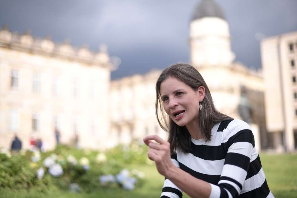 Senadora por la Alianza Verde.