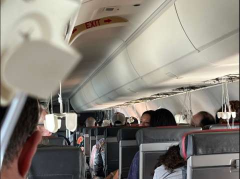 Avión descendió vertiginosamente seis minutos y causó pánico en los pasajeros
