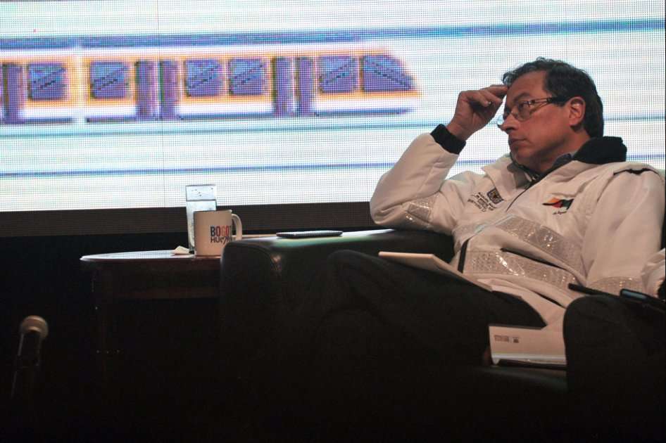 El alcalde Gustavo Petro tiene ideas sobre cómo financiar el metro, pero todas están en el papel. / Luis Ángel - El Espectador