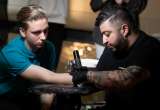 En Austria hacen tatuajes gratuitos para atraer a católicos