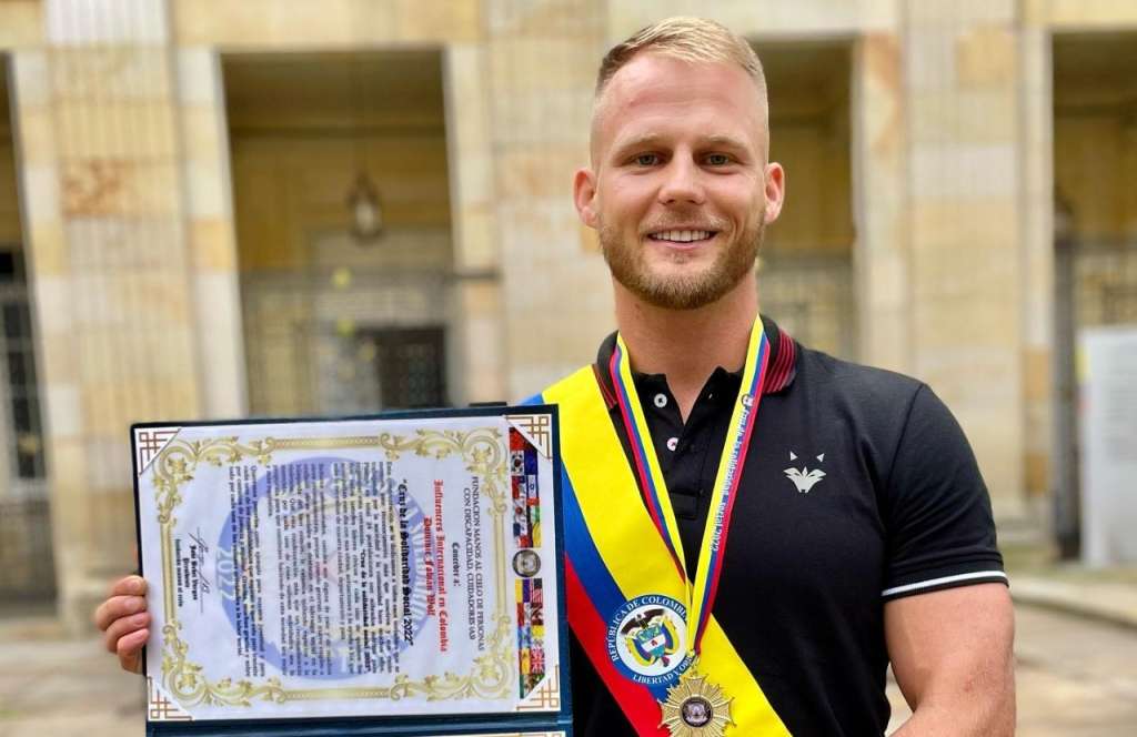 Influenciador alemán asegura que le prohibieron usar camiseta de Colombia