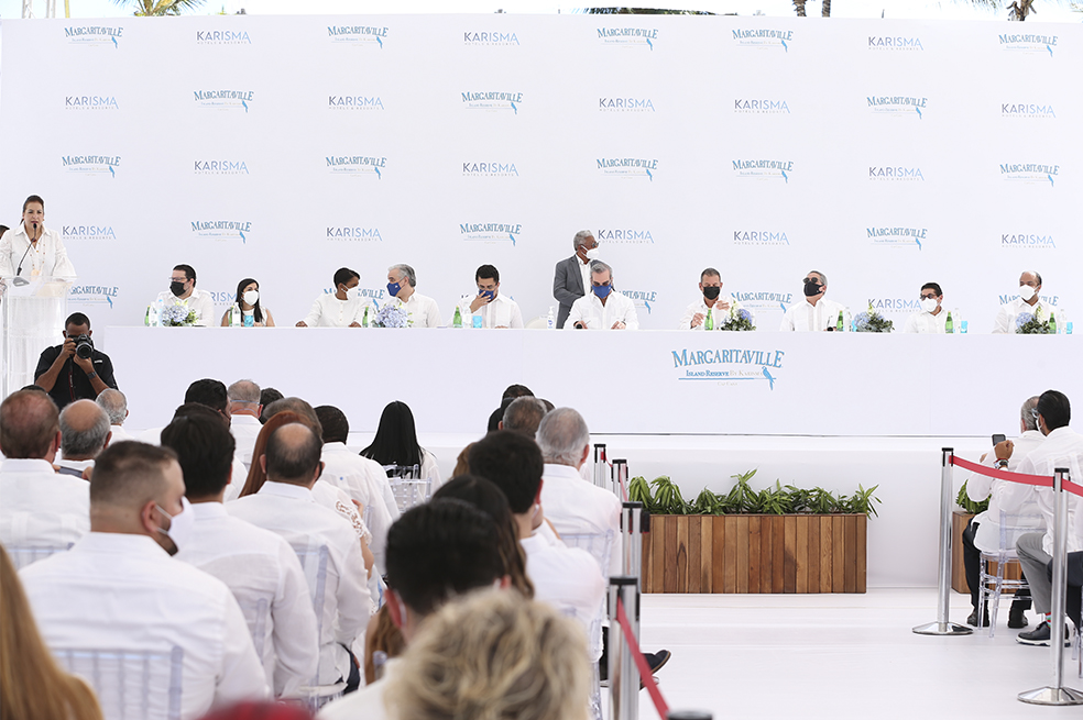 La ceremonia de inauguración del Hotel Margaritaville Island Reserve Cap Cana estuvo precedida por el presidente de la República Dominicana, Luis Abinader, y las directivas de Karisma Hotels & Resorts.