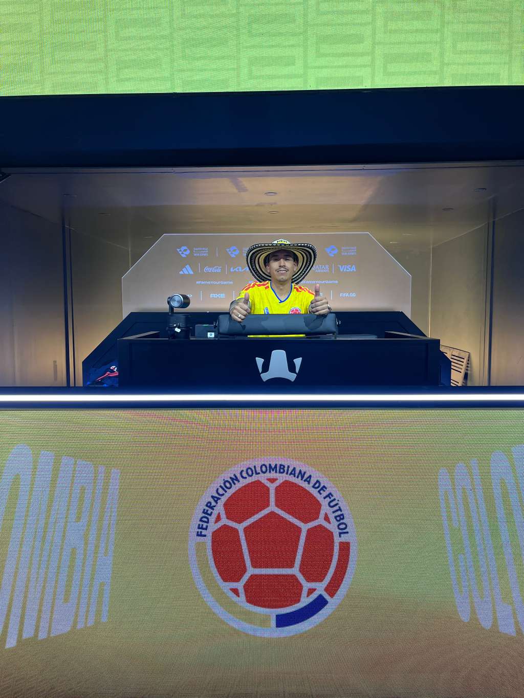 Camilo Andres Gomez representando a Colombia en la Copa Mundial de la FIFA de eFootball Arabia Saudita 2025.