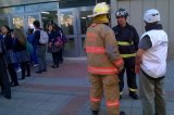 Por amenazas trasladan a rector de colegio donde murió menor tras inhalar polvo de extintor