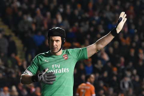 Petr Cech anunció su retiro del fútbol