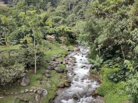 Robaron a ocho caminantes en un sendero de Santa Elena, en Medellín