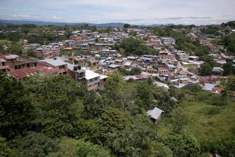 Encontraron el cuerpo de un hombre en bolsas abandonadas en Segovia, Antioquia
