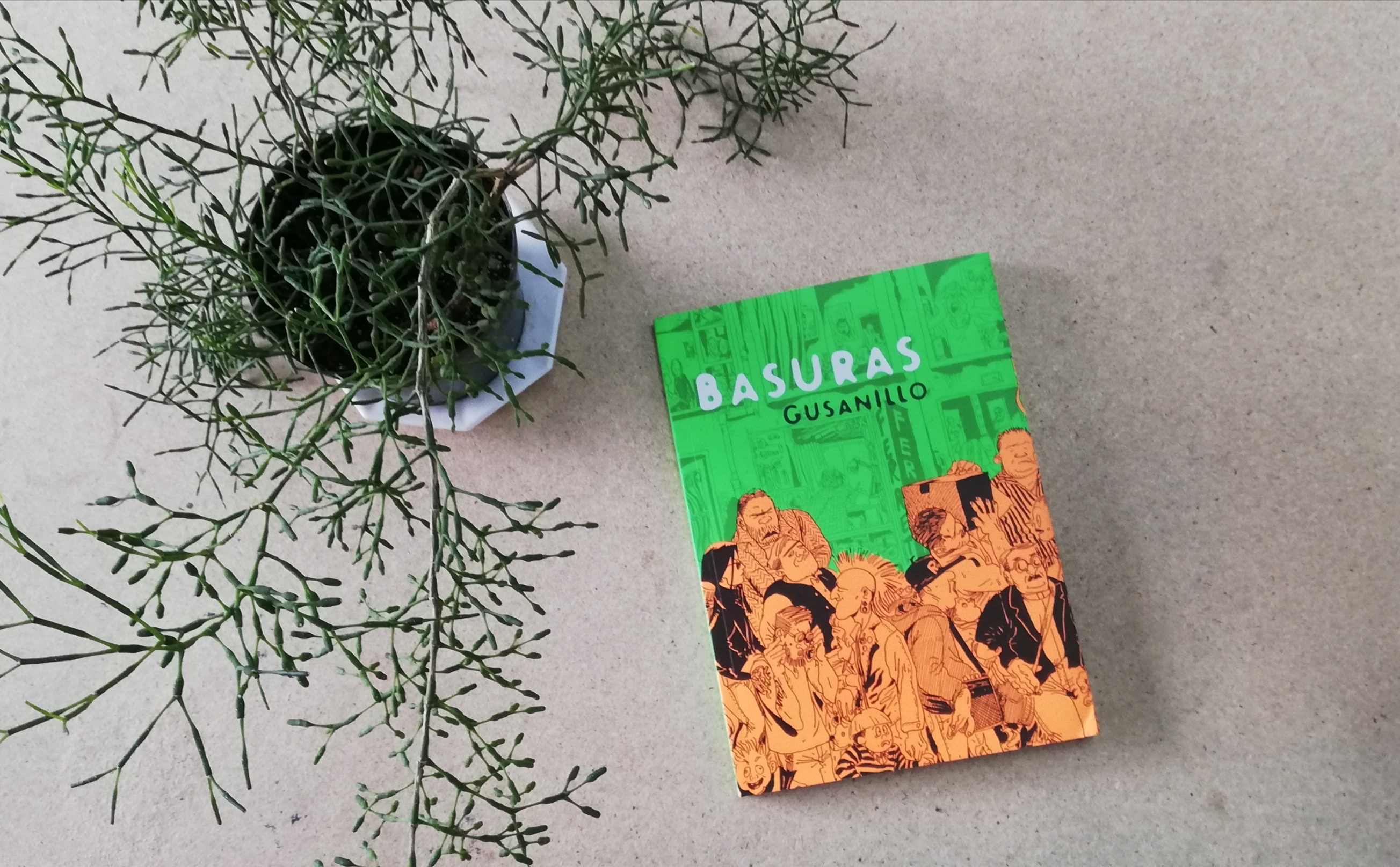 En 2019, algunos de los dibujos incluidos en el libro “Basuras” fueron exhibidos en el 45° Salón Nacional de Artistas.