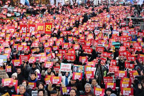 Yoon evita la destitución en Corea del Sur, pero no las protestas con k-pop