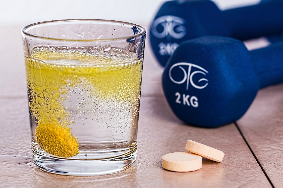 Los expertos recuerdan que es imprescindible realizar un estudio individualizado ante la prescripción de cualquier suplemento nutricional. / Pixabay