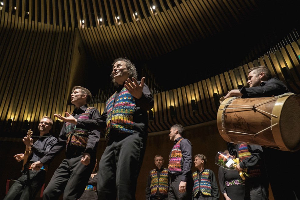 Desde Suecia llegó este Ensamble Villancico conformado por ocho cantantes y cuatro instrumentistas dirigidos por el musicólogo Peter Pontvik. / Gabriel Rojas © Banco de la República