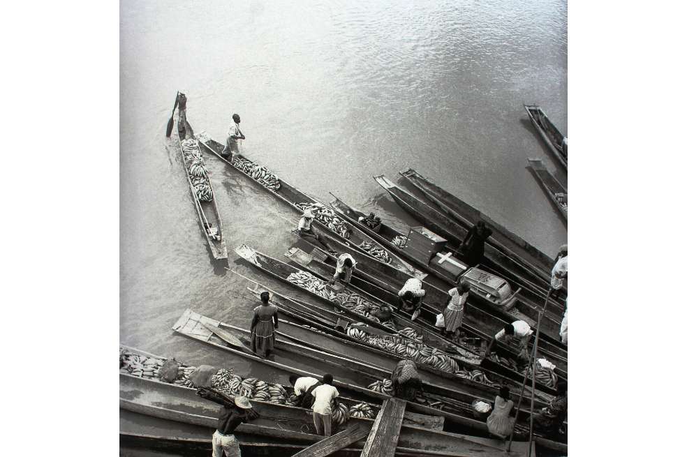 Fotografía de la actividad de un puerto en Chocó.
