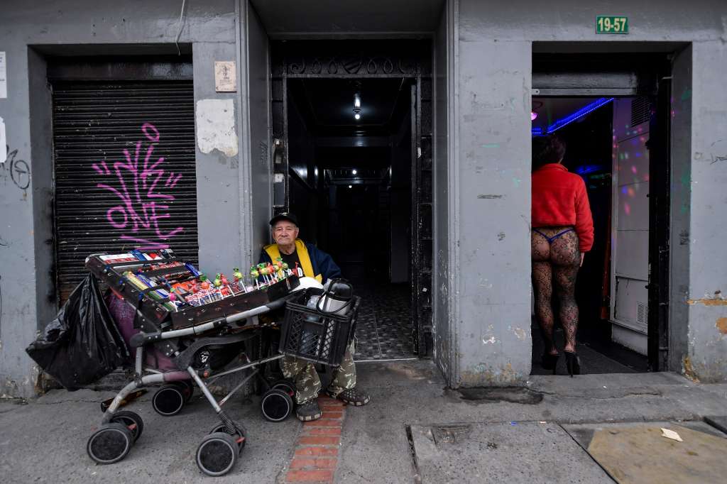 El señor Guillermo fue una de las primeras mujeres trans en el barrio Santa Fe de Bogotá.