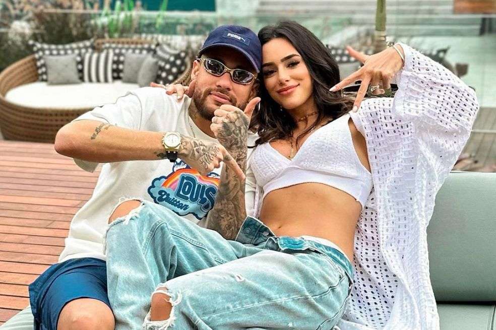 En redes sociales, Neymar y su novia Bruna anunciaron que tendrían su primer hijo, segundo para el futbolista. ¿Quién es ella?