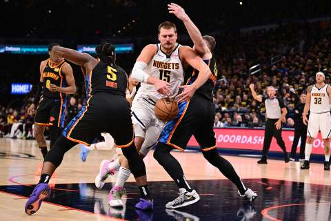 Oklahoma le dio una paliza a Denver y reafirmó su condición de favorito en la NBA