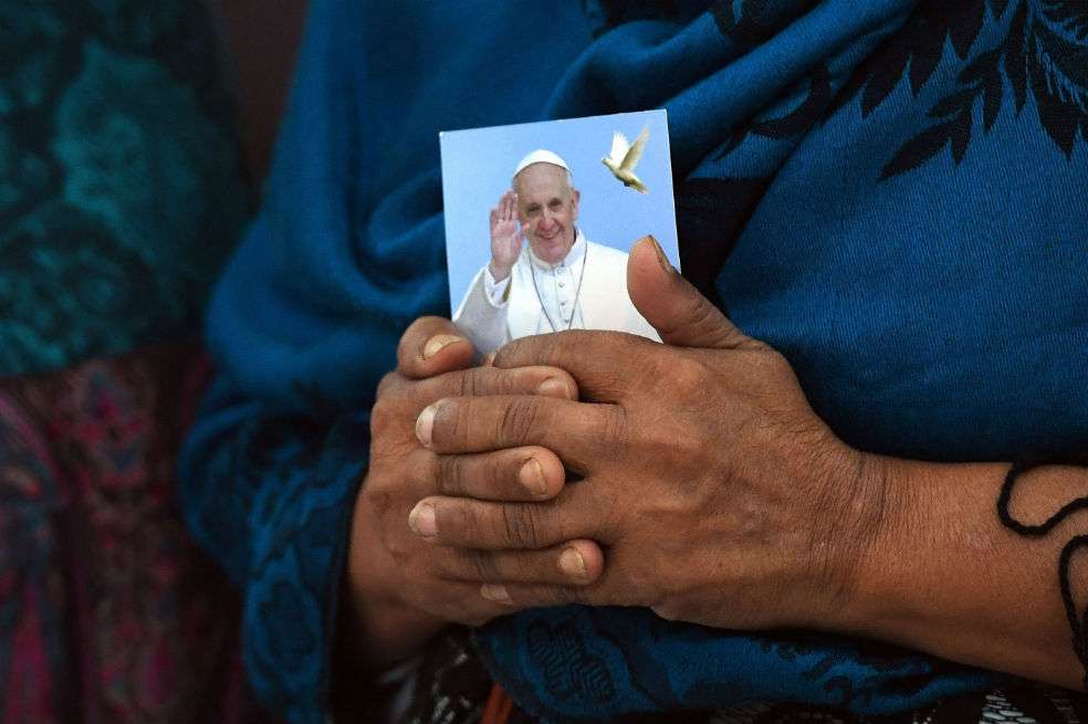 Una mujer cristiana de Birmania . / AFP
