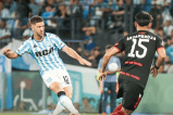 Racing, con Roger Martínez, perdió 5-4 con Estudiantes y se complicó en Argentina