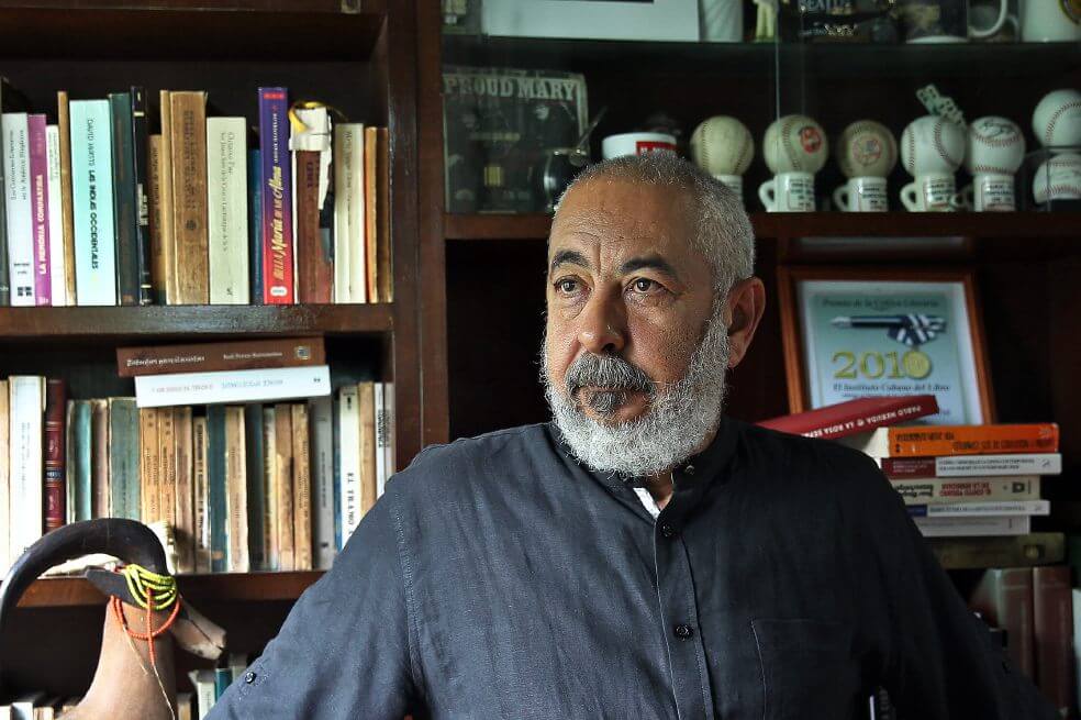 “El hombre que amaba a los perros” es una de las novelas más reconocidas del autor cubano. / EFE