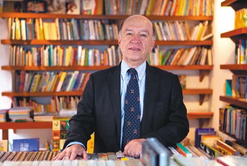 “Las estadísticas contenidas en este documento son un indicador muy importante para que las empresas del sector puedan evaluar su comportamiento frente a toda la industria", dijo Emiro Aristizabal, presidente ejecutivo de la Cámara Colombiana del libro. 