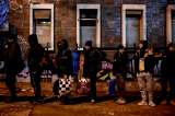La policía francesa desmantela otro campamento de migrantes en París