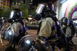 Hong Kong no descarta vetar el acceso a internet para frenar las protestas