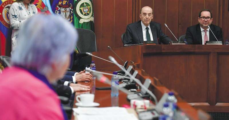 Si el presidente quiere evitar que haya contratación pública con un solo oferente —una buena idea—, necesita aprobar primero una reforma al estatuto de contratación pública.