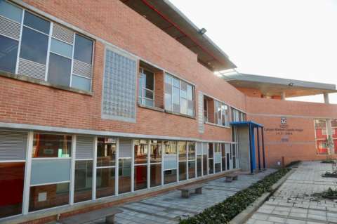 Tras dos años, regresan las clases al colegio Manuel Cepeda Vargas de Kennedy