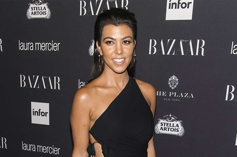 Kourtney Kardashian tiene una relación con Travis Baker, y publicó una imagen de su sangre.