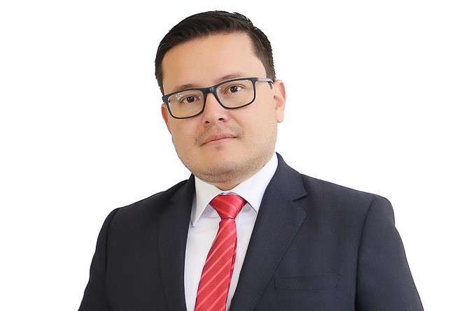 Julián Alberto Ardila Mora, decano de la facultad.